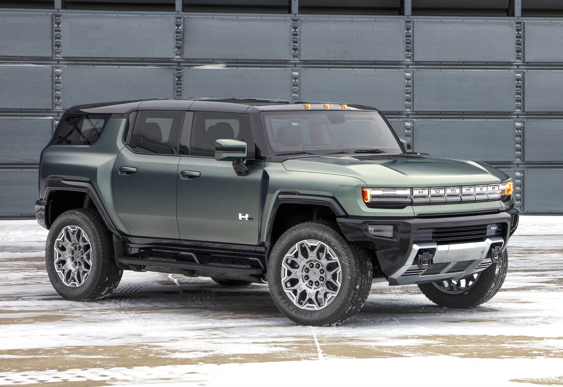 gmc-hummer-ev_100787553_h